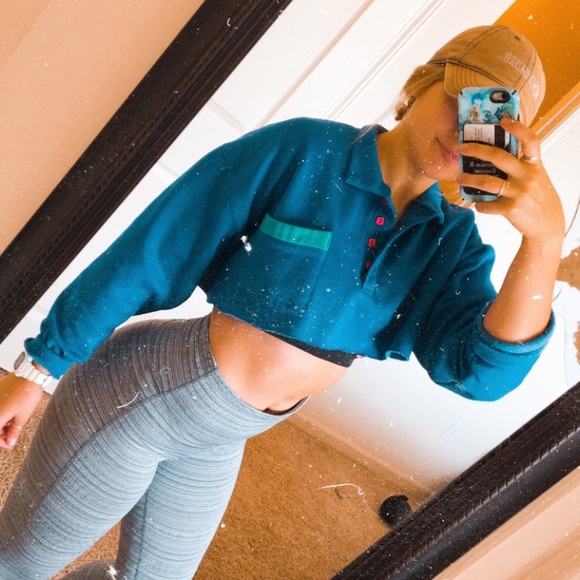 💥Blue/green Cropped Workout Sweater💥 - Picture 1 of 2